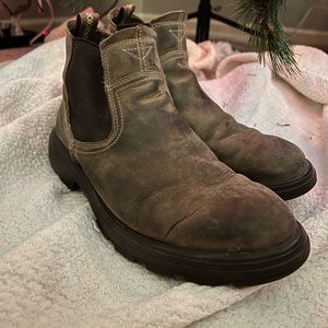 Men’s size 7 UGG biltmore waterproof Chelsea boots